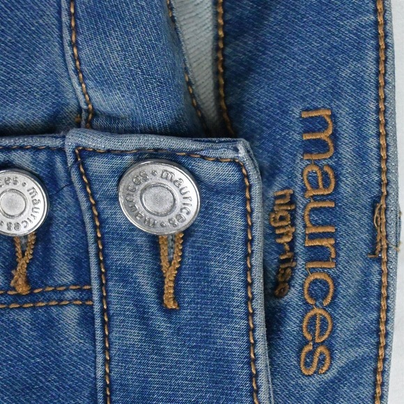 Maurices Medium High Rise Button Fly Light Wash Stretch‎ Denim Jeans - Picture 3 of 7